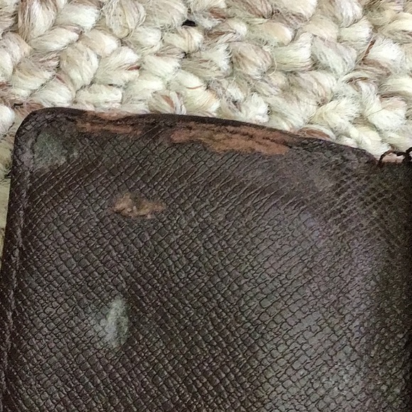 Louis Vuitton key holder checker print - Picture 6 of 10